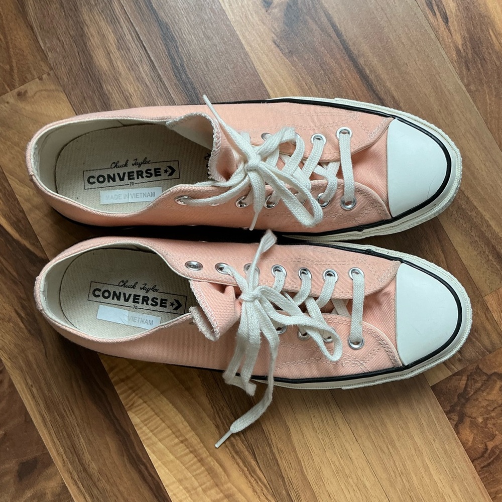 Converse Unisex Peach / coral Canvas Sneakers